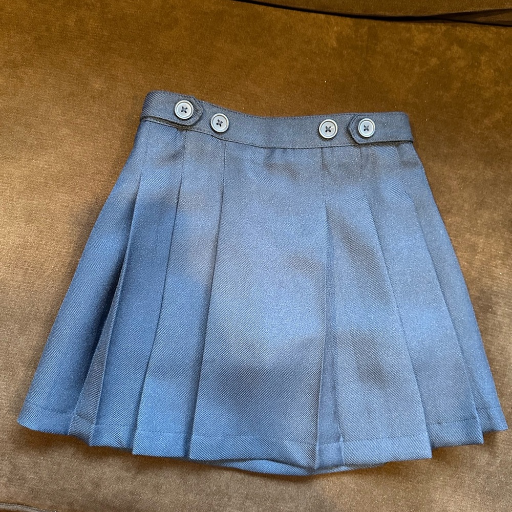 Chaps Navy Blue Modern pleated In Front Approved Schoolwear Skorts/Skirt Size 6